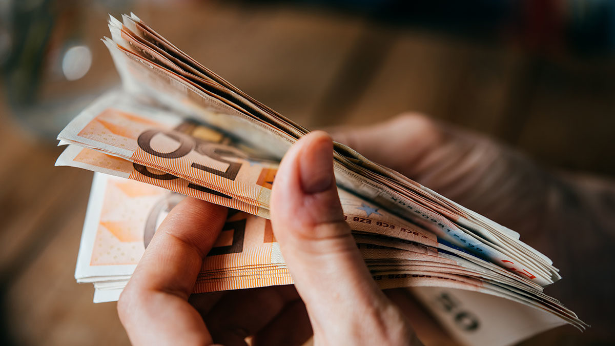 Τέσσερα εύκολα κόλπα για να μη μείνετε χωρίς χρήματα στο τέλος του μήνα