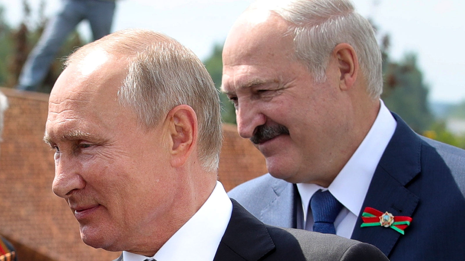 Β.Πούτιν: Ζήτησε την ίδρυση κέντρων στρατιωτικής εκπαίδευσης στη Λευκορωσία