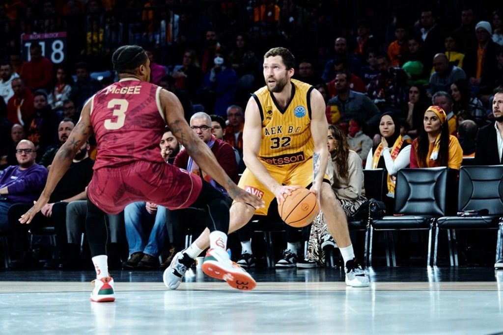 Basketball Champions League: Η ΑΕΚ πήρε σπουδαία νίκη επί της Γαλατασαράϊ στην Κωνσταντινούπολη (71-81)