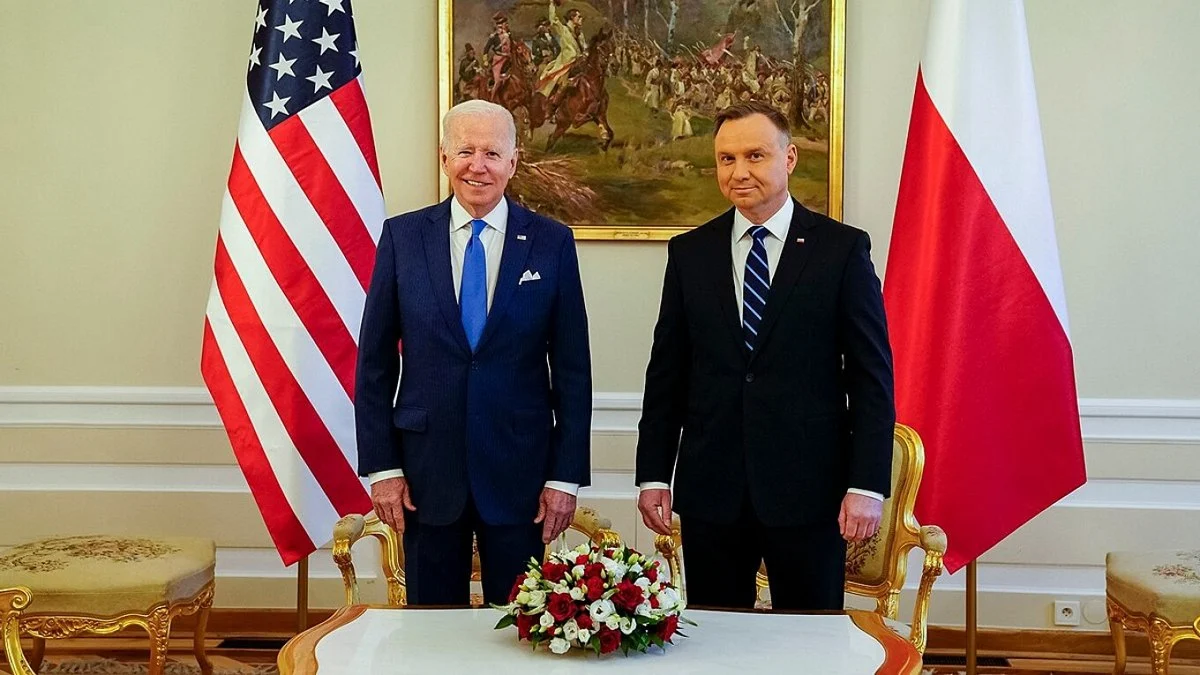 Η Πολωνία περιμένει επίσκεψη Μπάιντεν στην Κεντρική Ευρώπη τον Φεβρουάριο
