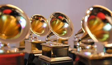 Grammy 2023: Ανάμεσα στους υποψηφίους και ένας λαουτίστας από τα Ιωάννινα (φώτο)