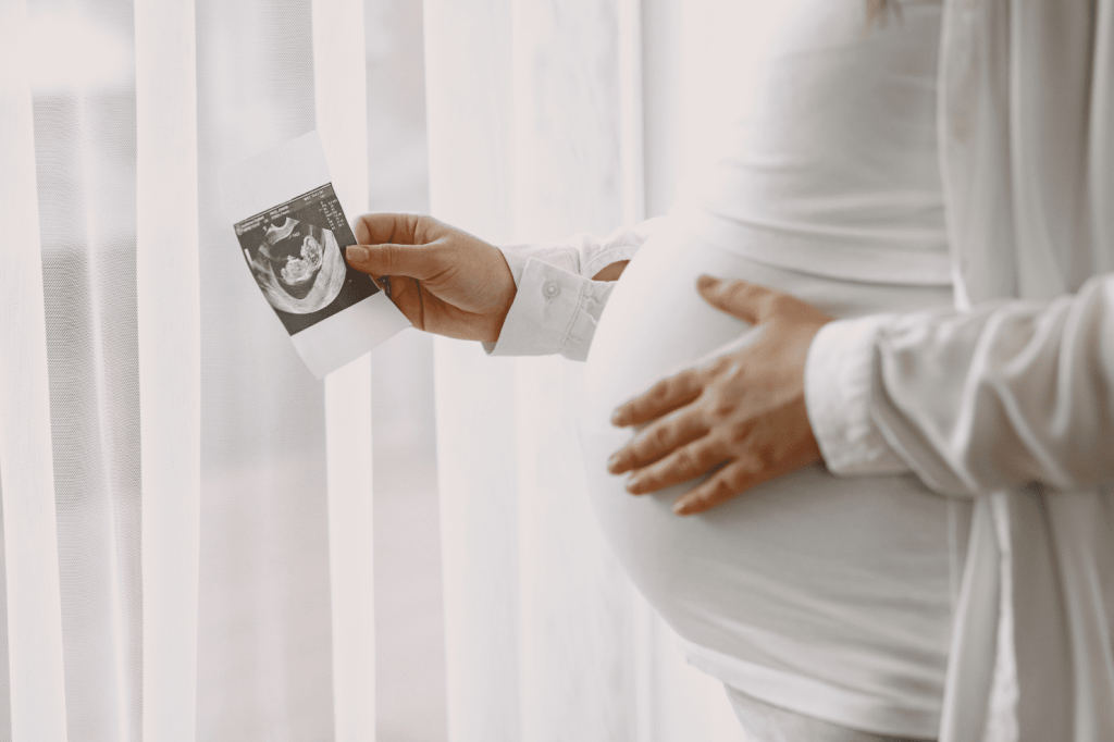Εγκυμοσύνη: Οι γυναίκες που είχαν επιπλοκή αντιμετωπίζουν κίνδυνο ισχαιμικής νόσου έως και 46 χρόνια μετά τη γέννα
