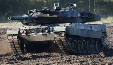 Γερμανός ΥΠΑΜ: «Να παραγγείλουμε γρήγορα νέα Leopard-2 – Δεν με νοιάζει που θα βρεθούν τα χρήματα»