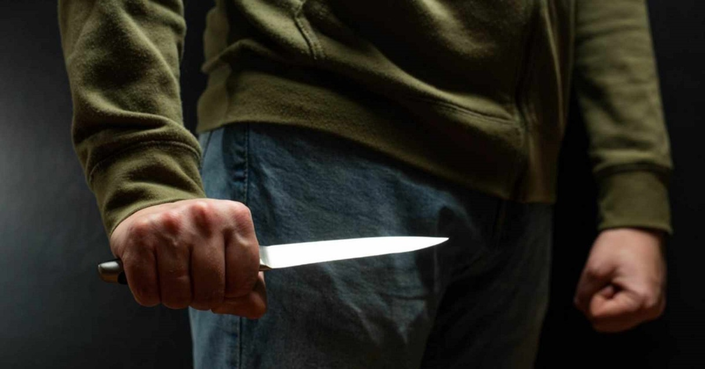 Ηράκλειο: Τρόμος για 17χρονο στον σταθμό του ΗΣΑΠ – Του επιτέθηκαν με μαχαίρι και τον τραυμάτισαν