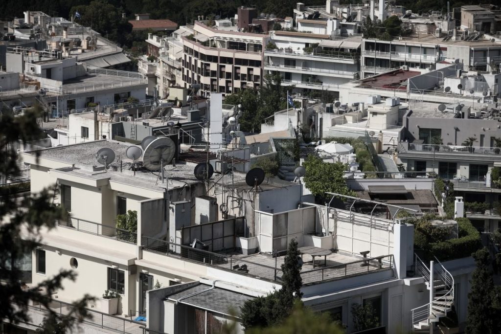 Eurostat: Πρώτη αναδείχθηκε η Ελλάδα και στο κόστος στέγασης (φώτο)