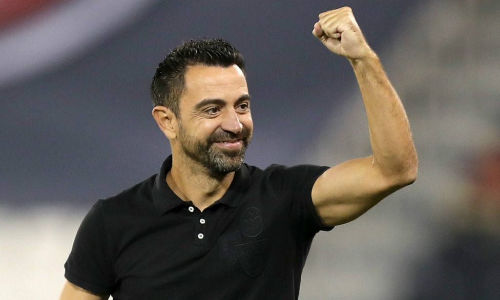 Tσάβι: Απαθανατίστηκε να τραγουδάει τον ύμνο της Μπαρτσελόνα με τον 4χρονο γιο του (βίντεο)