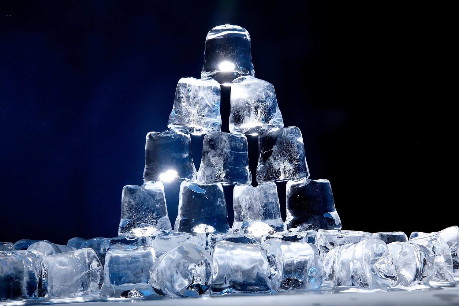 Επιστήμονες ανακάλυψαν ένα τελείως νέο είδος άμορφου πάγου με πυκνότητα σχεδόν όση και του νερού