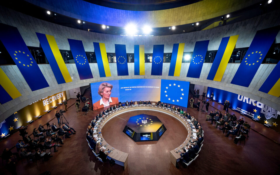 Η Ευρωπαϊκή Ένωση θα υποσχεθεί υποστήριξη στην Ουκρανία αλλά όχι ταχεία ένταξη
