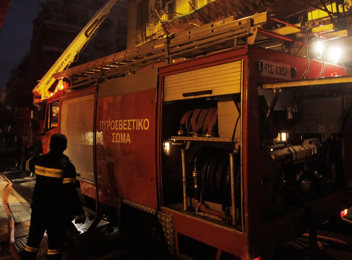 Θεσσαλονίκη: Πυρκαγιά σε διαμέρισμα στη Χαριλάου από μαγειρικό σκεύος