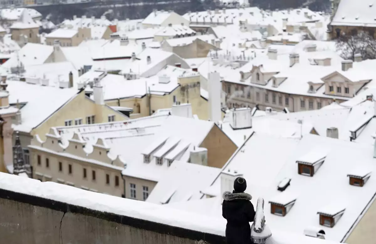 Σφοδρή χιονοθύελλα πλήττει την Τσεχία και τη Σλοβακία: Χωρίς ρεύμα χιλιάδες νοικοκυριά – «Παραμείνετε σπίτια σας»