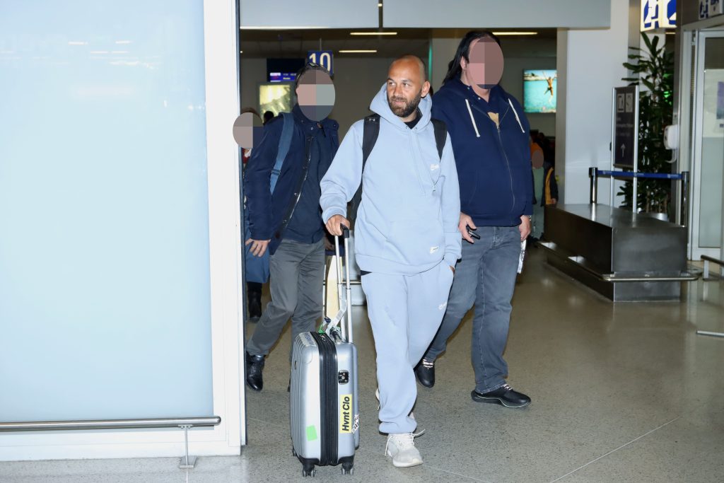 Survivor All Star: Έφτασε στο «Ελ.Βενιζέλος» ο Κώστας Αναγνωστόπουλος (φώτο)