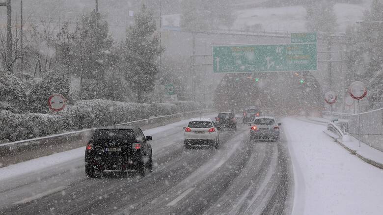 Έκλεισε η Αθηνών-Λαμίας από γέφυρα Καλυφτάκη μέχρι Οινόφυτα για προληπτικούς λόγους και χωρίς να υπάρχει πίεση