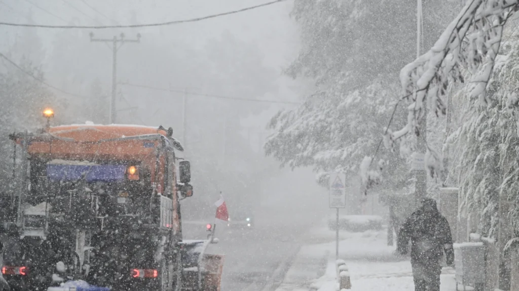 Κακοκαιρία «Μπάρμπαρα»: Άνοιξαν Αθηνών-Λαμίας και Αττική Οδός