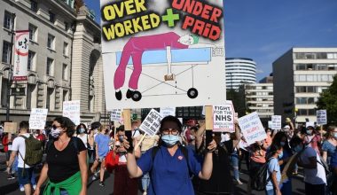 Βρετανία: Ξεκινά σήμερα η μεγαλύτερη απεργία στην ιστορία των υγειονομικών υπηρεσιών της χώρας