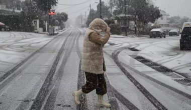 Καιρός: Επελαύνει και σήμερα η «Μπάρμπαρα» – Χιονίζει στο κέντρο της Αθήνας – Αναλυτικά η πρόγνωση