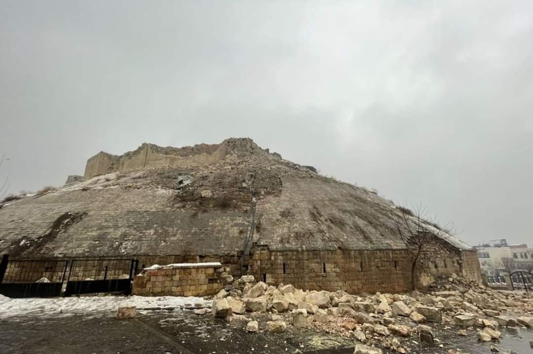 Τουρκία: Ο ισχυρός σεισμός γκρέμισε το ιστορικό κάστρο του Γκαζιαντέπ (βίντεο)
