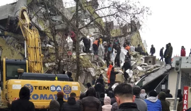 Ισχυρός σεισμός στην Τουρκία: Ο Α.Τσελέντης προειδοποιεί για ισχυρούς μετασεισμούς – «Θα έχουμε πολλά περισσότερα θύματα»