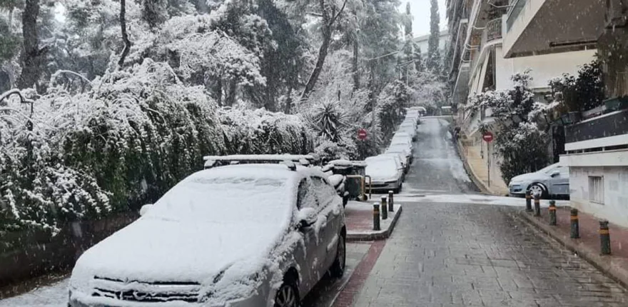 Λευκά τοπία το ΟΑΚΑ και η Κηφισίας λόγω της κακοκαιρίας «Μπάρμπαρα» (φωτο)