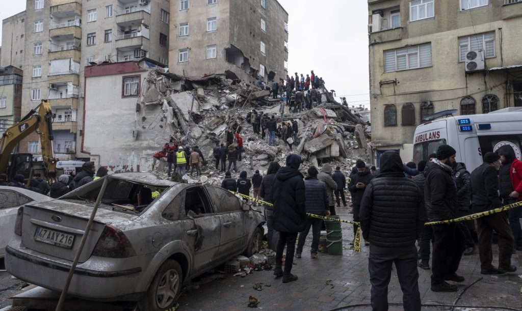 Σεισμός στην Τουρκία: Νέες συγκλονιστικές μαρτυρίες – «Νομίζαμε ότι ήρθε η Αποκάλυψη»