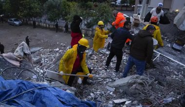 Σεισμός στην Τουρκία: Σωστικά συνεργεία και ιατρικό υλικό στέλνει η Νότια Κορέα