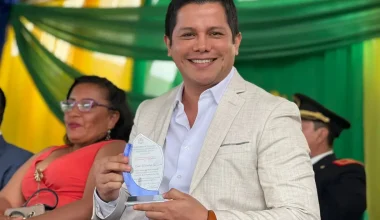 Ισημερινός: 41χρονος εξελέγη δήμαρχος λίγες ώρες μετά τον θάνατο του
