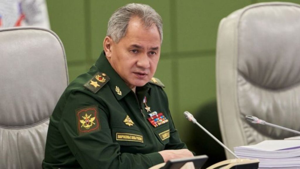 Ρώσος ΥΠΑΜ – Σ.Σοϊγκού: «Η αποστολή δυτικών όπλων στην Ουκρανία ουσιαστικά παρασύρει το ΝΑΤΟ στη σύγκρουση»