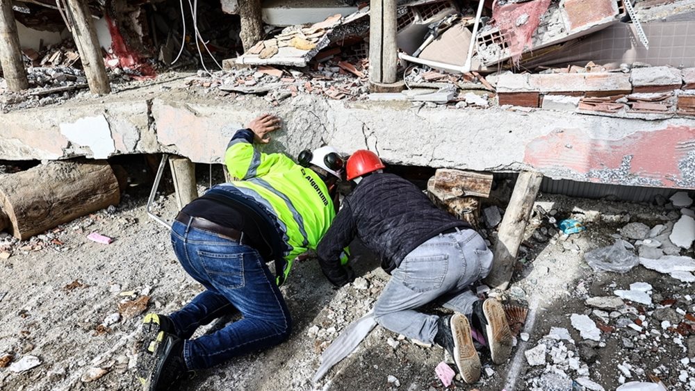 Σεισμός στην Τουρκία: Εντοπίστηκε τέταρτο παιδί ζωντανό από τους Έλληνες διασώστες