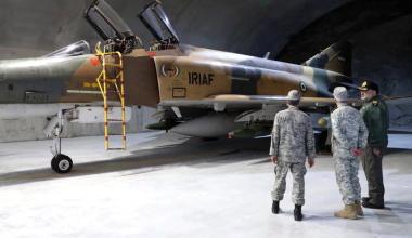 Ο Στρατός του Ιράν αποκάλυψε την πρώτη υπόγεια βάση μαχητικών αεροσκαφών