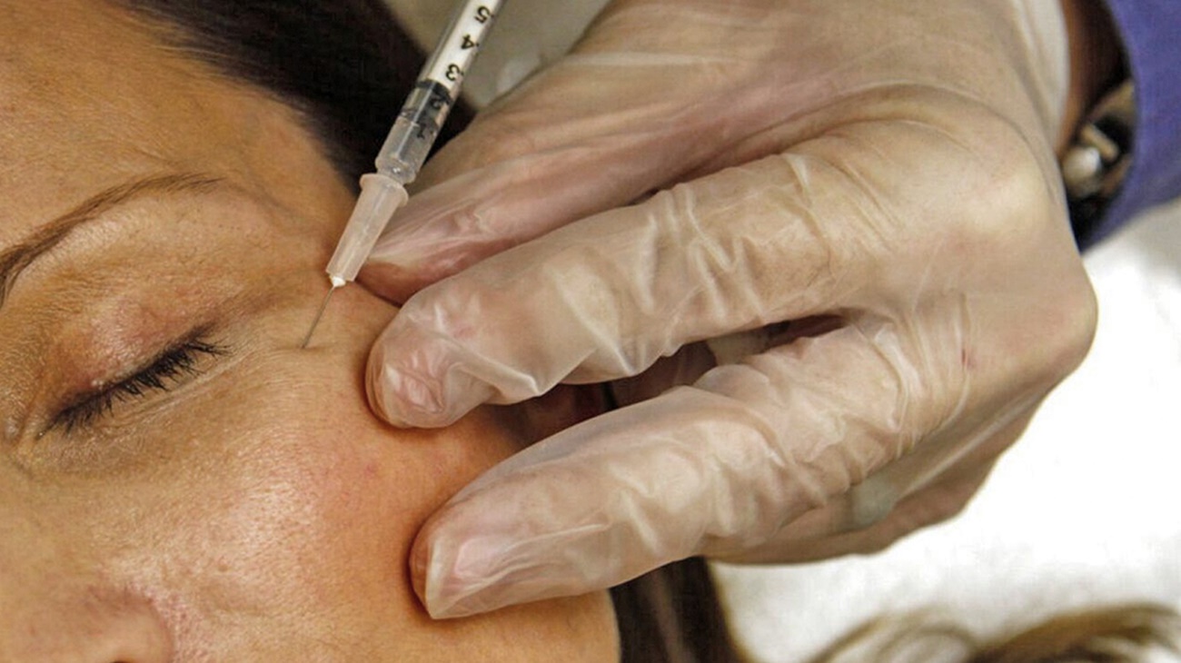 Κύπρος: Γυναίκα είχε κρύψει 45 αμπούλες μπότοξ μέσα σε μια τσάντα με σοκολάτες