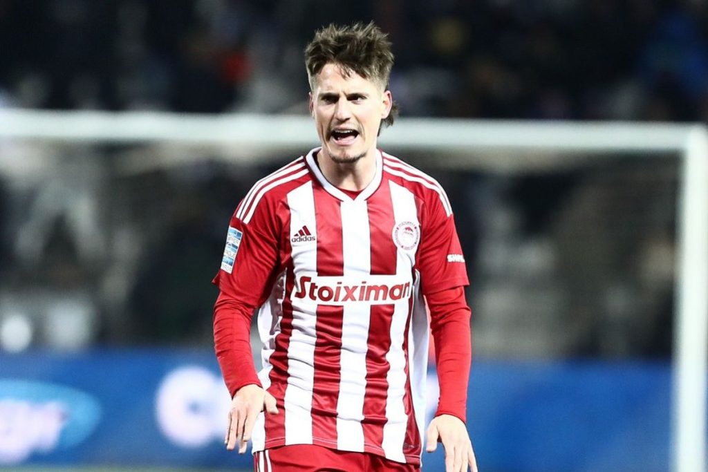 Ολυμπιακός: «Έφυγε» από τη ζωή η μητέρα του Κανός – Μένει εκτός από το ντέρμπι με την ΑΕΚ