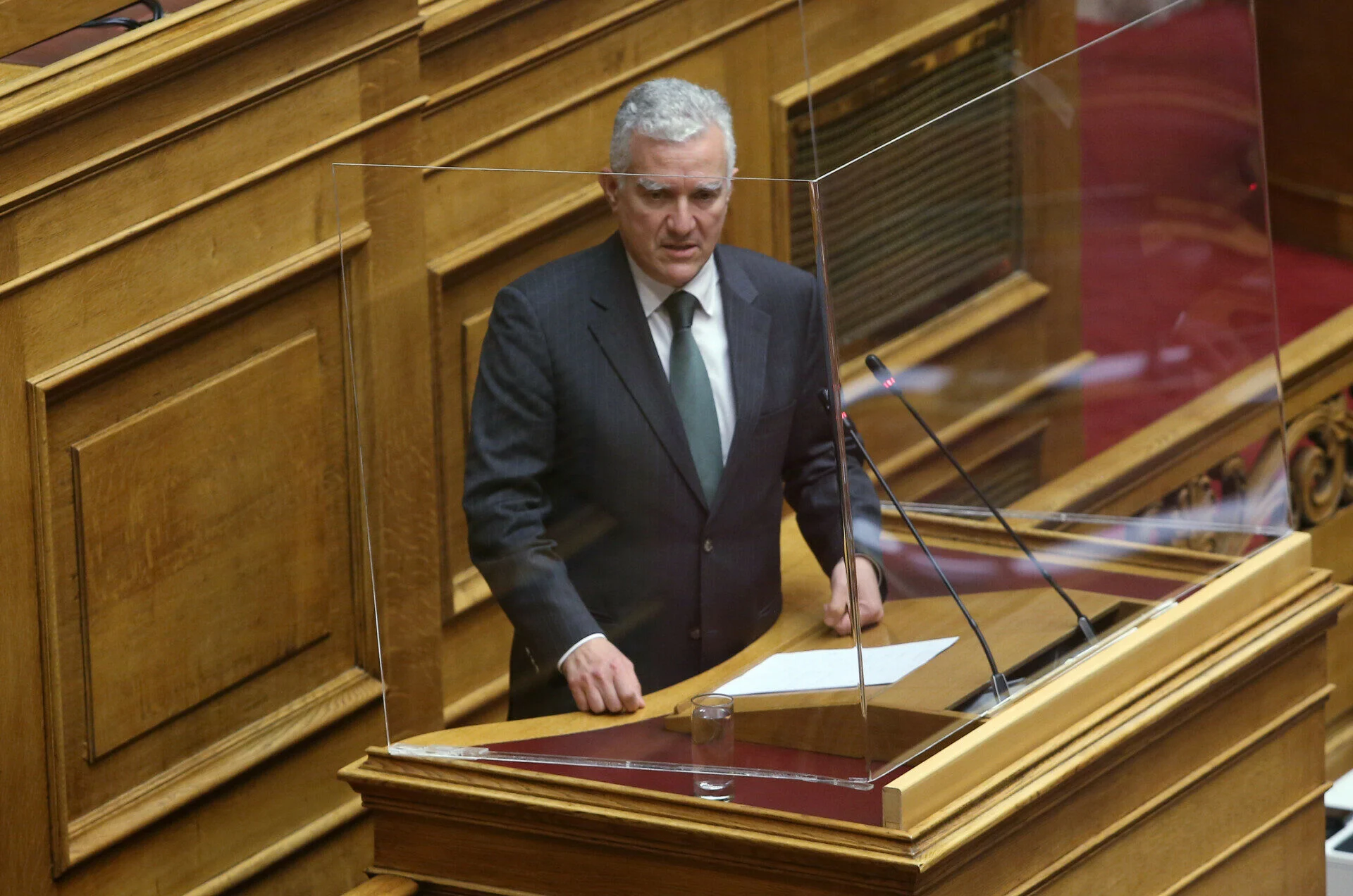 Μανούσος Βολουδάκης: Δημοσία δαπάνη θα τελεστεί η κηδεία του βουλευτή