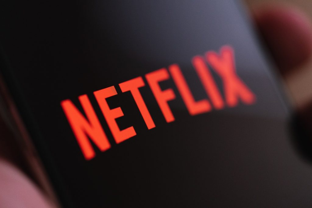 Netflix: Επέκτεινε τους περιορισμούς στην κοινή χρήση κωδικών πρόσβασης σε ακόμη τέσσερις χώρες