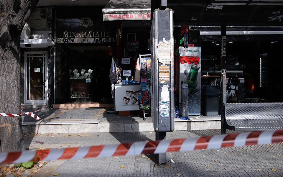 Θεσσαλονίκη: Ληστεία σε μίνι μάρκετ στην περιοχή της Ροτόντας – Άρπαξε 400 ευρώ και έγινε «καπνός»