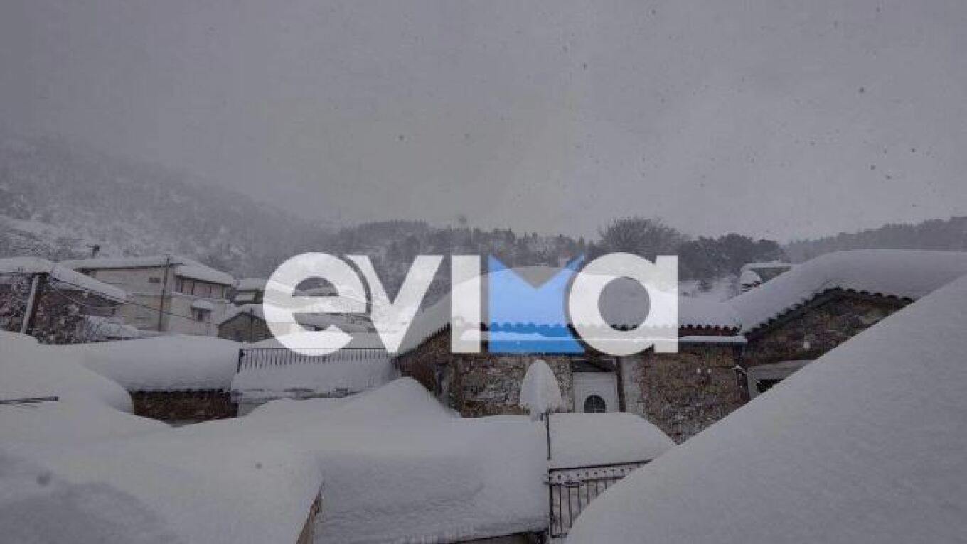 Εύβοια: Θάφτηκε στο χιόνι η Στενή μέχρι και το 1,5 μέτρο (φώτος)