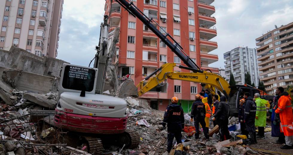 Σεισμός στην Τουρκία: Aναχωρεί το απόγευμα η κυπριακή ομάδα διάσωσης για συνδρομή στις επιχειρήσεις