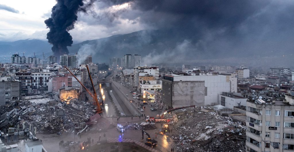 Τούρκος σεισμολόγος προειδοποιεί: «Πάρτε μέτρα άμεσα για την Κωνσταντινούπολη»