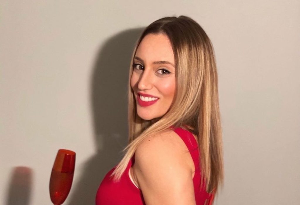 Άννα Κορακάκη: «Κόντεψε να σπάσει την πόρτα και ήμουν ολομόναχη στο σπίτι»