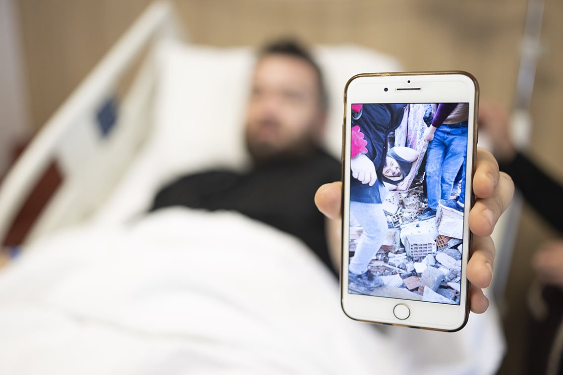 Σεισμός στην Τουρκία: Ανασύρθηκε κάτω από τα ερείπια μετά από 32 ώρες – Επέζησε τρώγοντας… 12 ελιές (βίντεο)