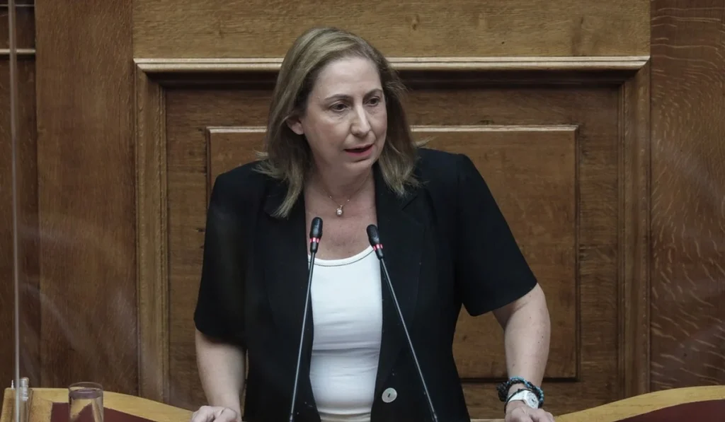 Μ.Ξενογιαννακοπούλου: «Ο κ. Μητσοτάκης έσπευσε να ανακοινώσει αύξηση του κατώτατου μισθού – Είναι πολύ λίγο και πολύ αργά»