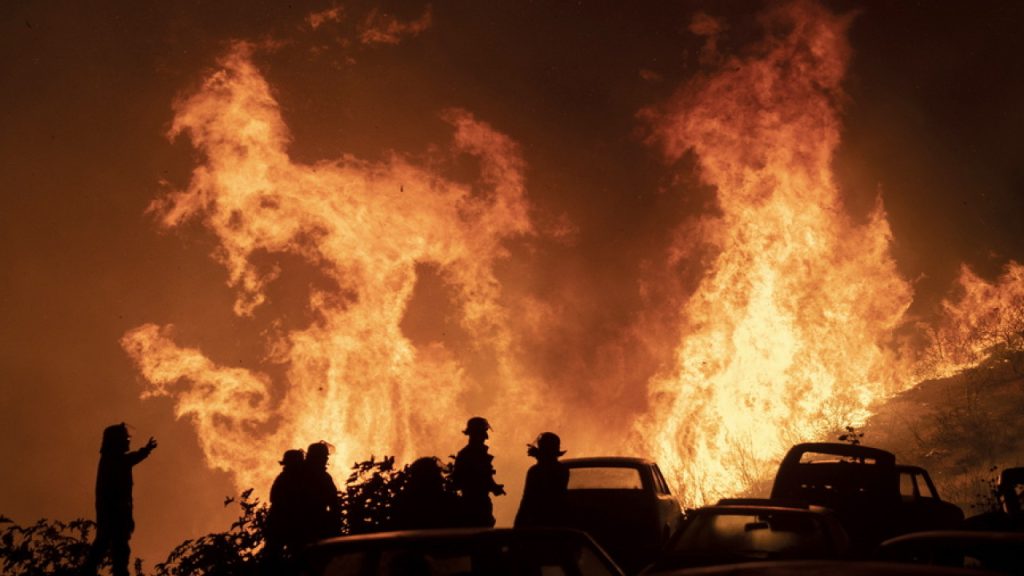 Χιλή: Τουλάχιστον 26 οι νεκροί από τις φονικές πυρκαγιές – Περισσότερα από 890.000 στρέμματα δασών έχουν καταστραφεί