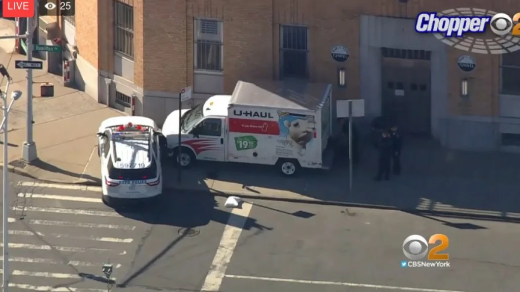 «Πανικός» στις ΗΠΑ: Φορτηγό έπεσε σε πεζούς και ποδηλάτες στο Μπρούκλιν – Τουλάχιστον επτά τραυματίες (βίντεο)