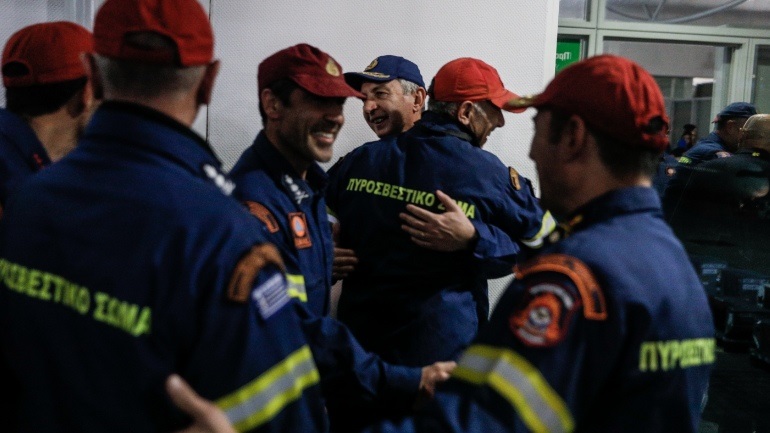 Έφτασαν στην Ελλάδα οι άνδρες της ΕΜΑΚ που συμμετείχαν σε διασώσεις σεισμόπληκτων στην Τουρκία