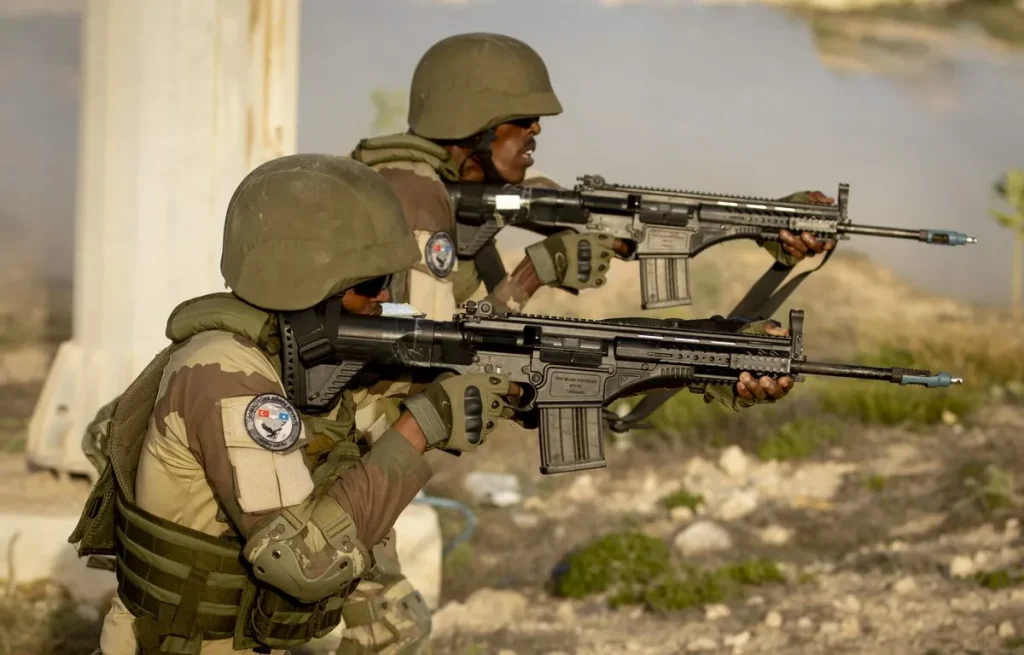 Σομαλία: Τουλάχιστον 12 μέλη της Σεμπάμπ σκοτώθηκαν από τις ένοπλες δυνάμεις των ΗΠΑ