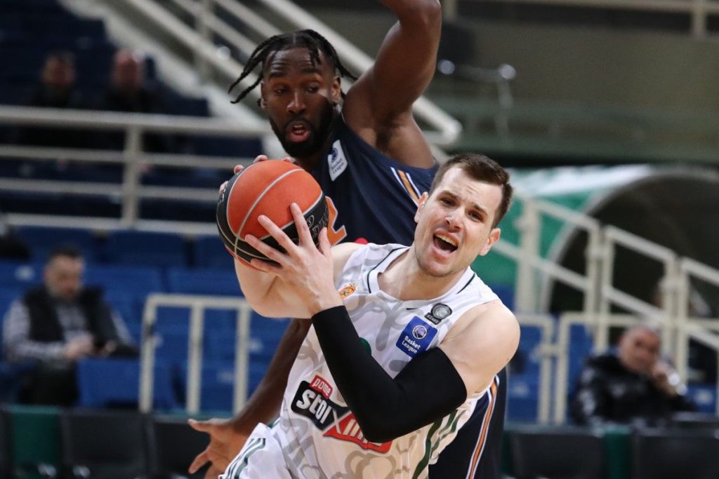 Basket League: Ο Παναθηναϊκός τα… χρειάστηκε απέναντι στον Προμηθέα Πάτρας αλλά πήρε τη νίκη (87-79)
