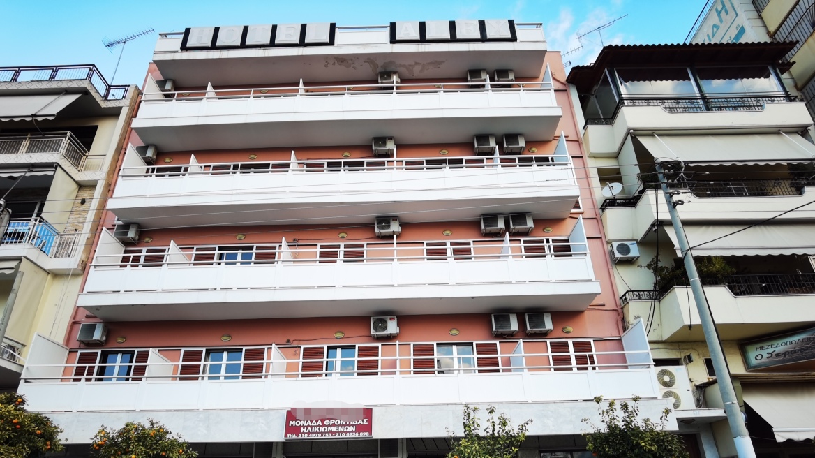 Κορυδαλλός: «Σπάει» τη σιωπή της πρώην εργαζόμενη στο γηροκομείο – «Έδεναν τους ηλικιωμένους σε κρεβάτια και καλοριφέρ»