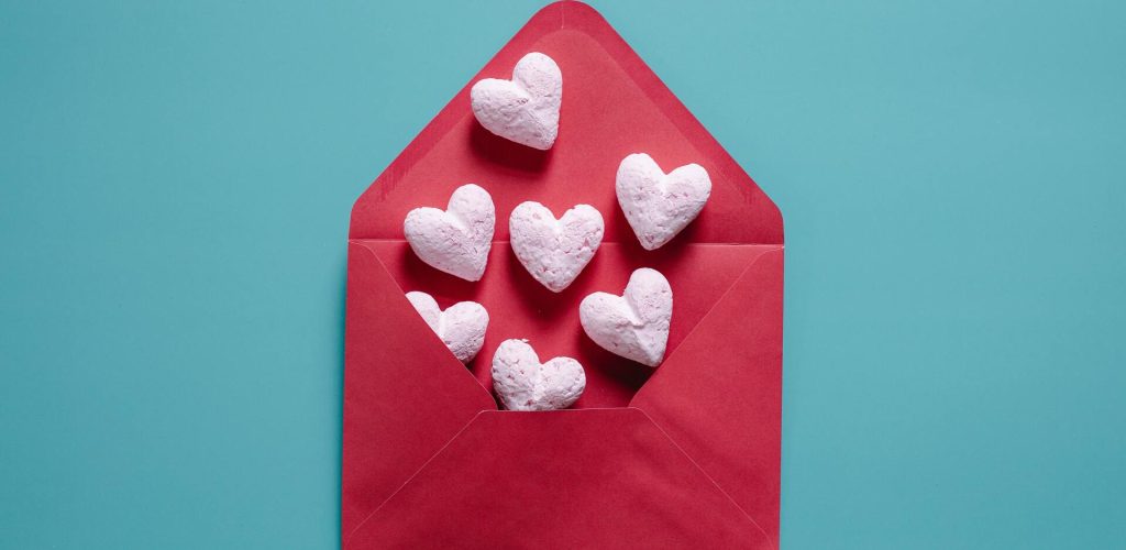 Πες μας το ζώδιό σου να σου πούμε πώς θα κυλήσει η ημέρα του Αγίου Βαλεντίνου για εσένα