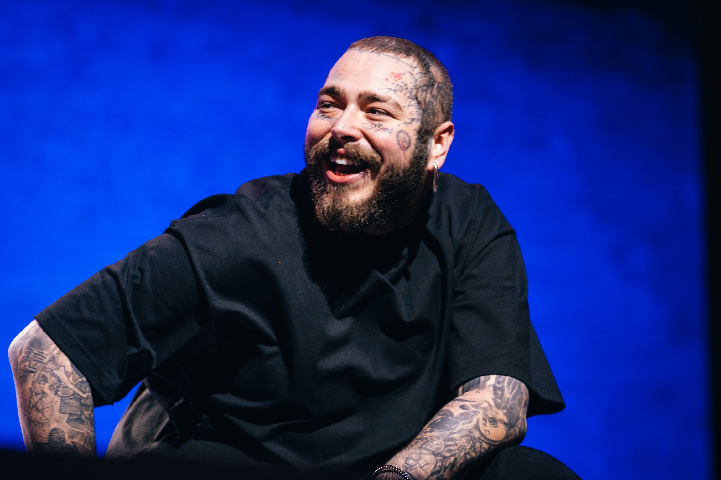 Post Malone: Του απαγόρευσαν την είσοδο σε μπαρ της Αυστραλίας λόγω των τατουάζ του