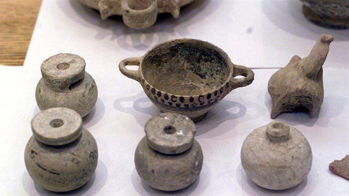 Κως: Αλλοδαπός είχε στο σπίτι του αρχαία, μεγάλη ποσότητα καπνού και όπλα