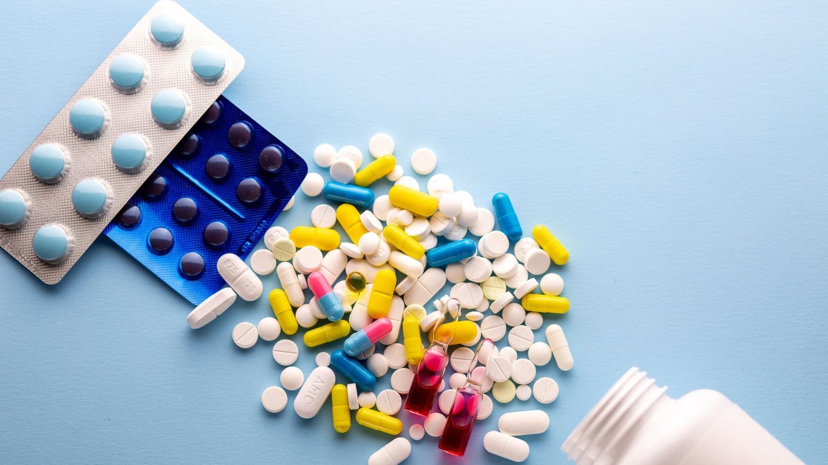 Ελλείψεις φαρμάκων: Η νέα λίστα του ΕΟΦ με 135 σκευάσματα – Τι ισχύει για τη χειρόγραφη συνταγογράφηση