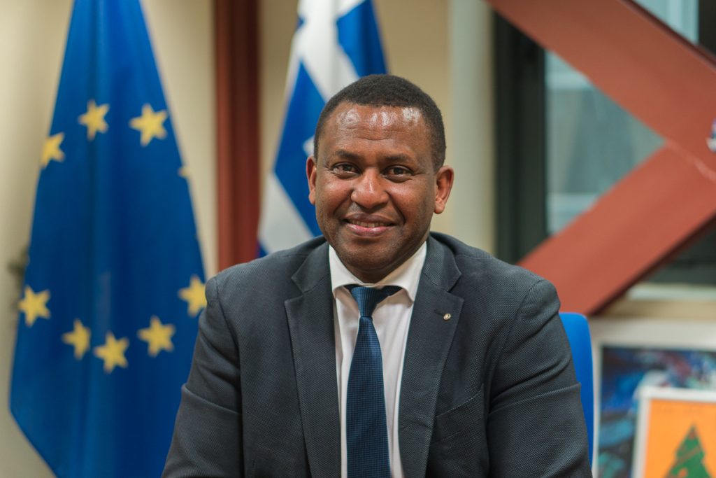 Για την Β’ Πειραιώς ετοιμάζει ο Κ.Μητσοτάκης τον Σπύρο Ρίτσαρντ Χαγκαμπιμάνα